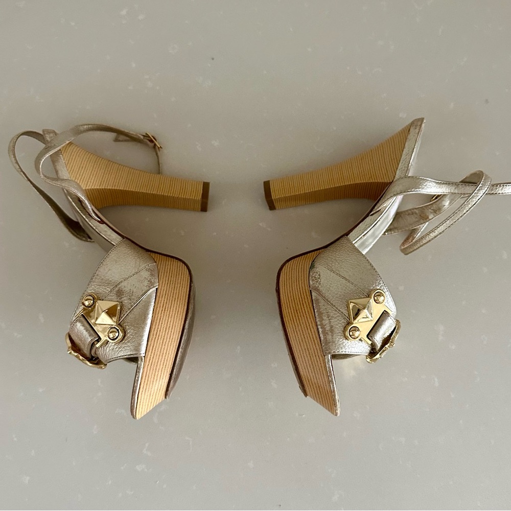Jennifer Lopez Shay Gold Leather Chunky Heels Size 7 - Picture 2 of 14